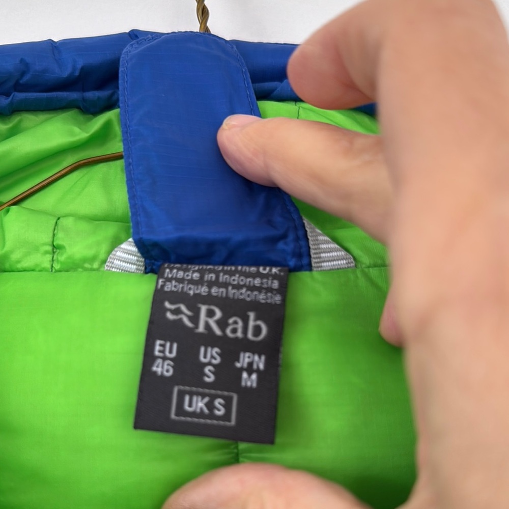Blue and Green Puffer Jacket with Quilted Design and Attached Hood - Picture 2 of 10